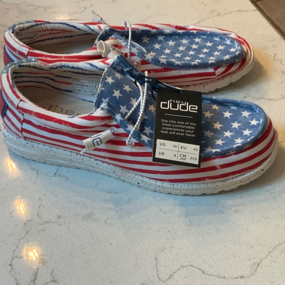 Hey Dude Wally Patriotic Stars & Stripes Shoes – USA Flag Print - Picture 2 of 2